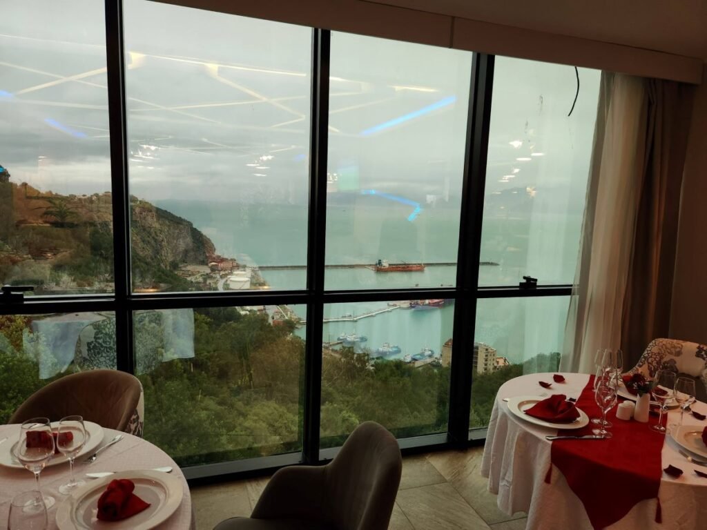 Béjaïa : Inauguration de trois hôtels et lancement du projet d’extension de l’hôtel Les Hammadites